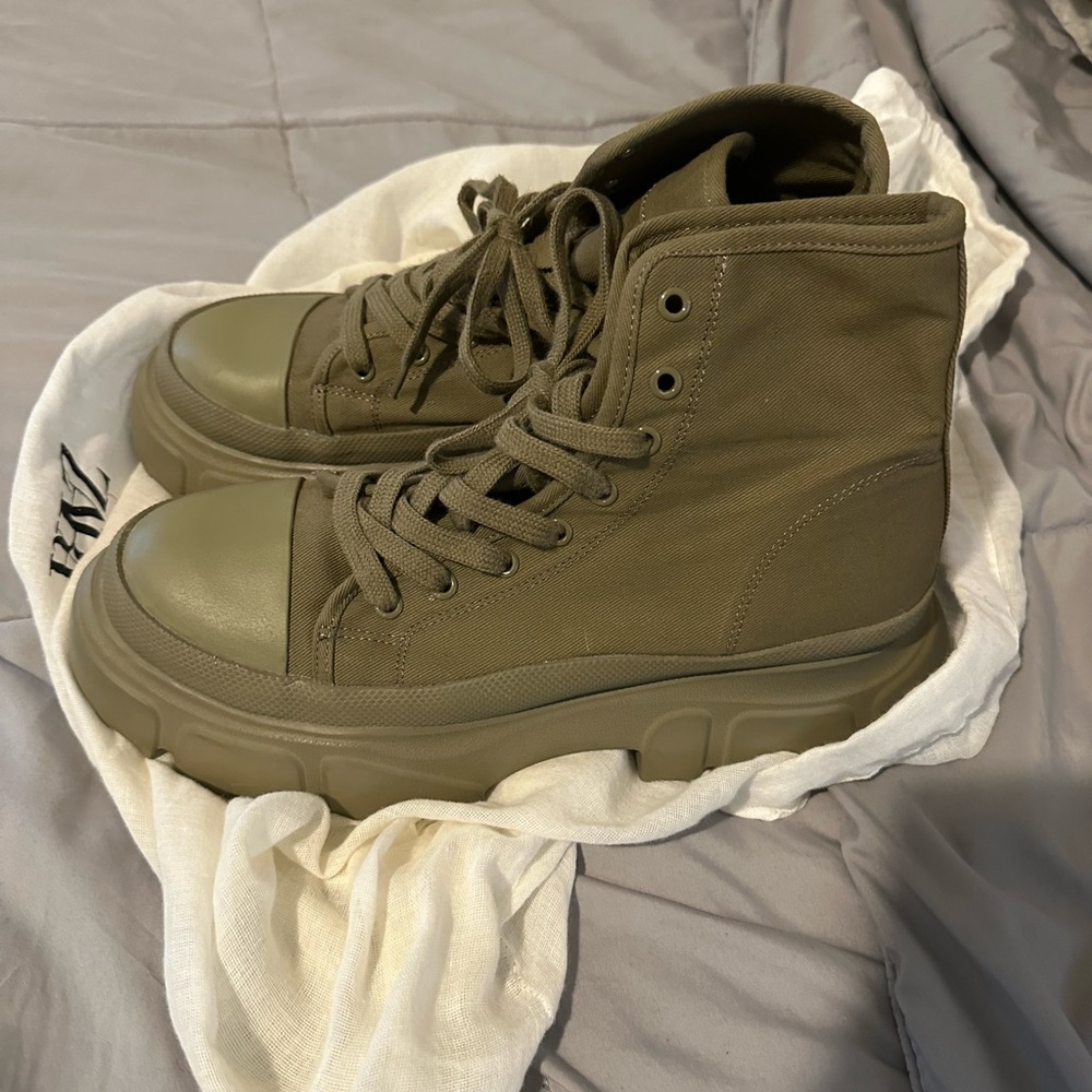 Zara Olive Green Platform High-Top Sneakers